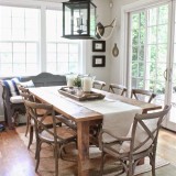 Simple Farmhouse Dining Table Centerpiece Ideas